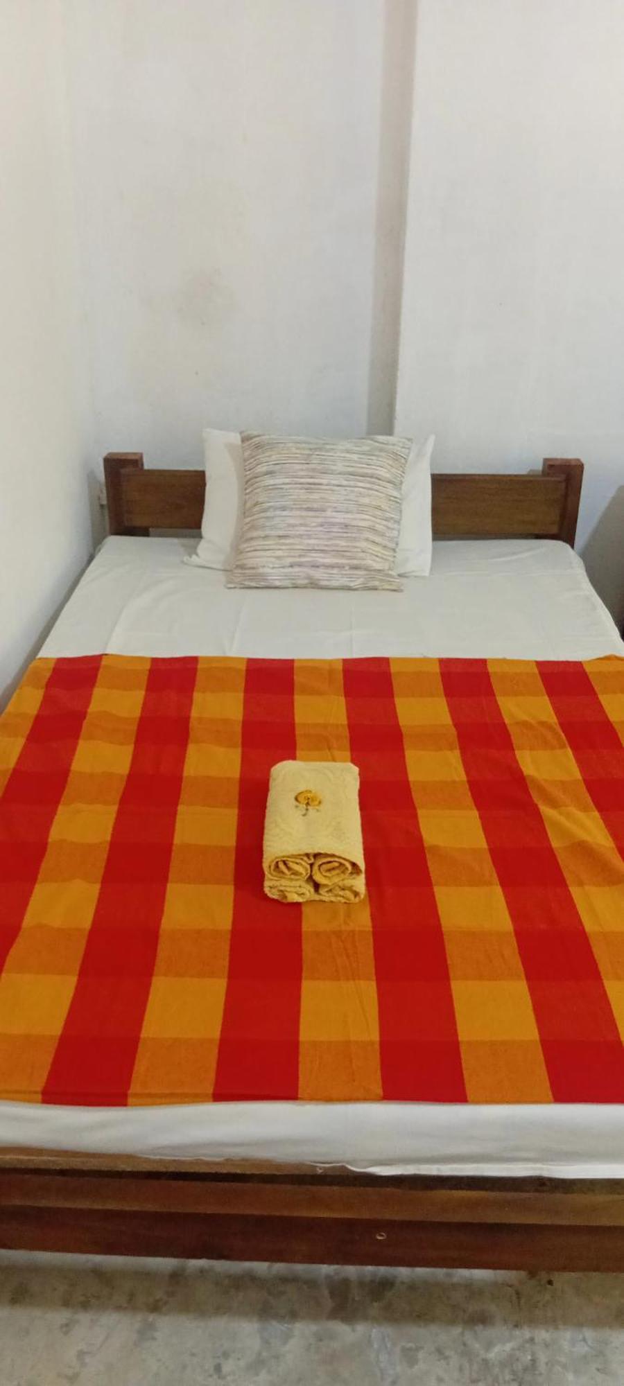 Barefoot Inn 캔디 외부 사진